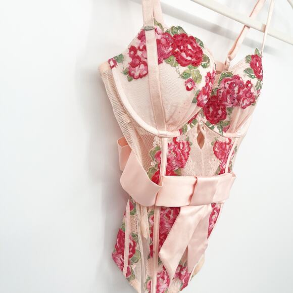 Victorias Secret VS Womens Floral Embroidered Mesh Lace Corset Top Size 36B Pink - Picture 4 of 9